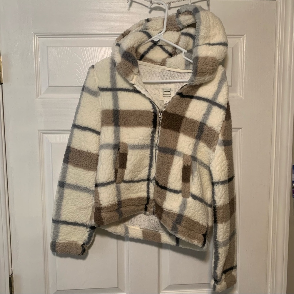 Soft plaid crop zip sweater